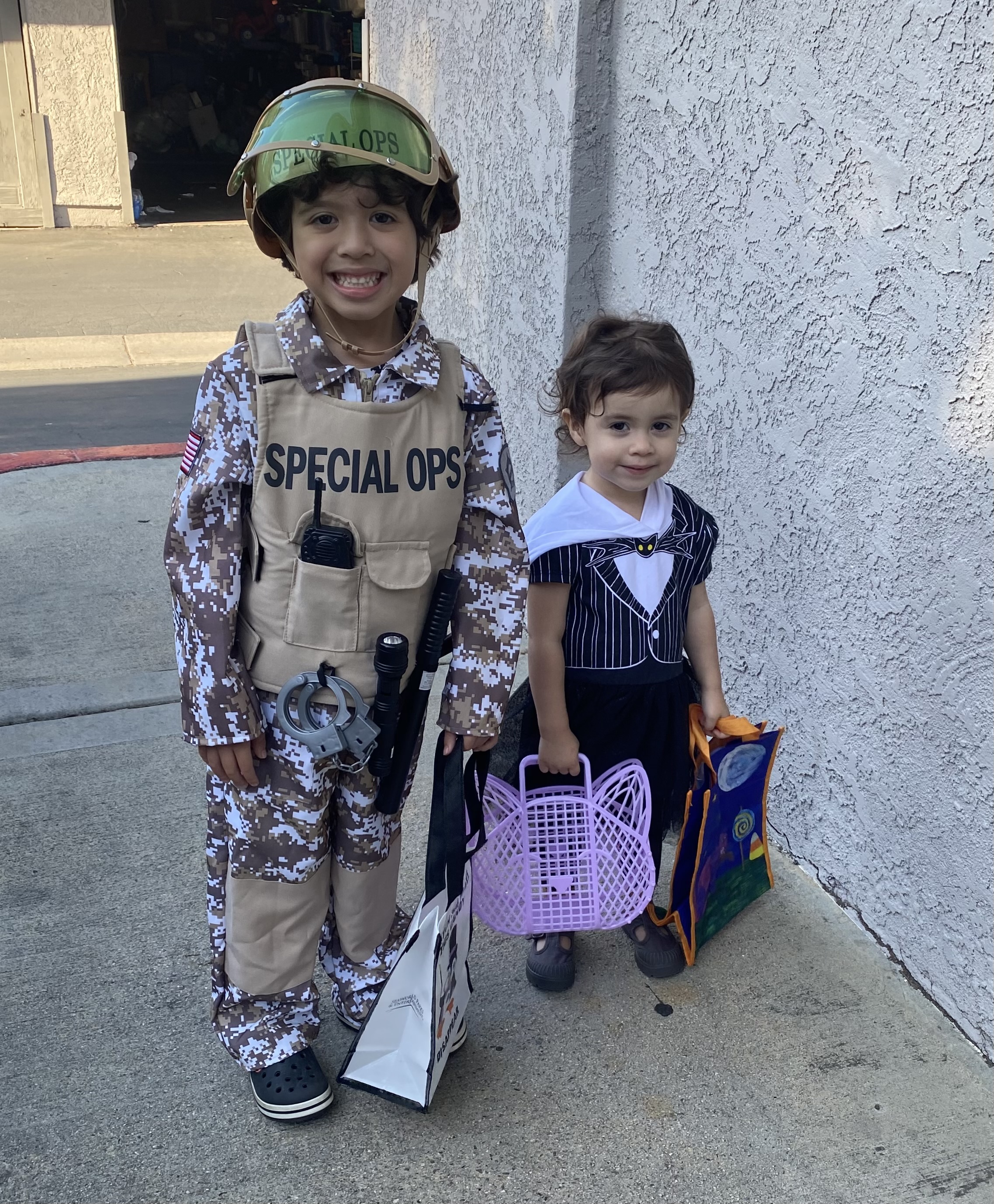 Lili and Liam on halloween